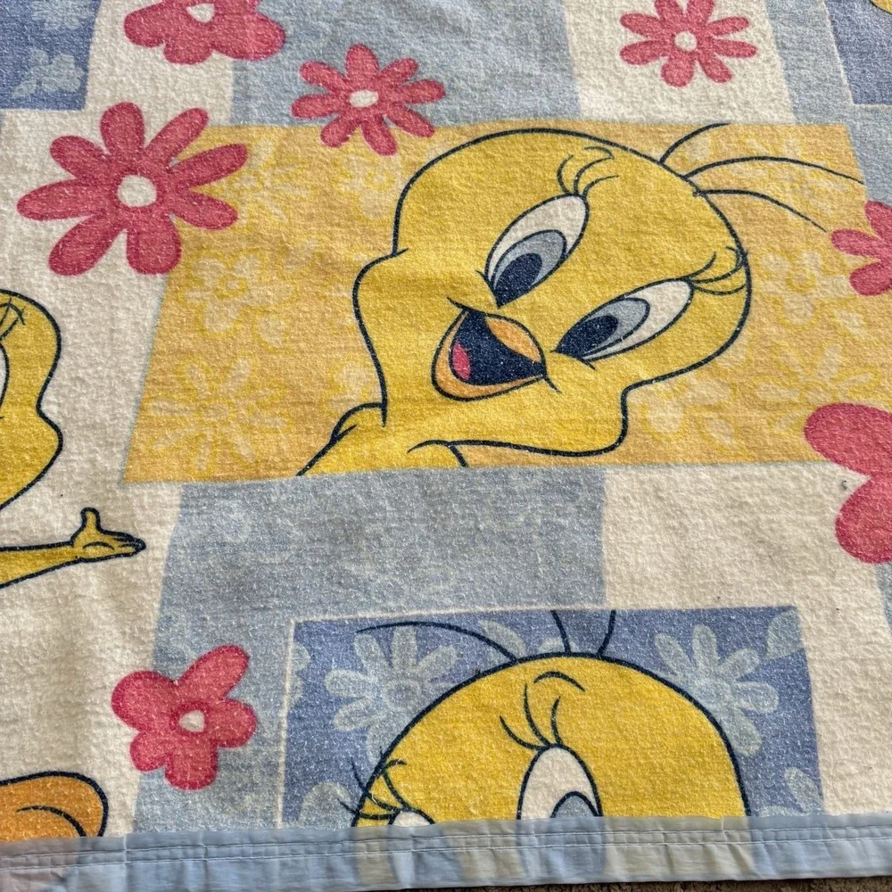 Vintage Looney Tunes Tweety Bird Flowers Blanket Made in USA 84x 74